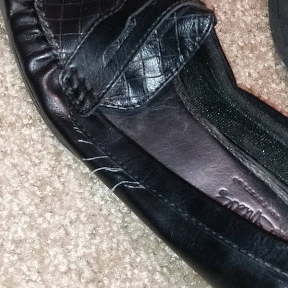 Black Loafers Size 6 - Picture 6 of 6